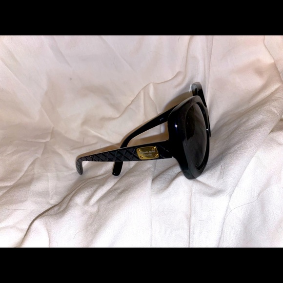 BRAND NEW Black Michael Kors Sunglasses - Picture 6 of 7